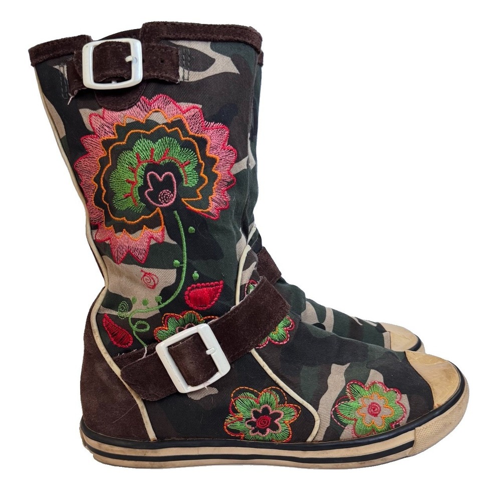 Killah Women's Boots Size 6 Camo Floral Embroidered Zip Up